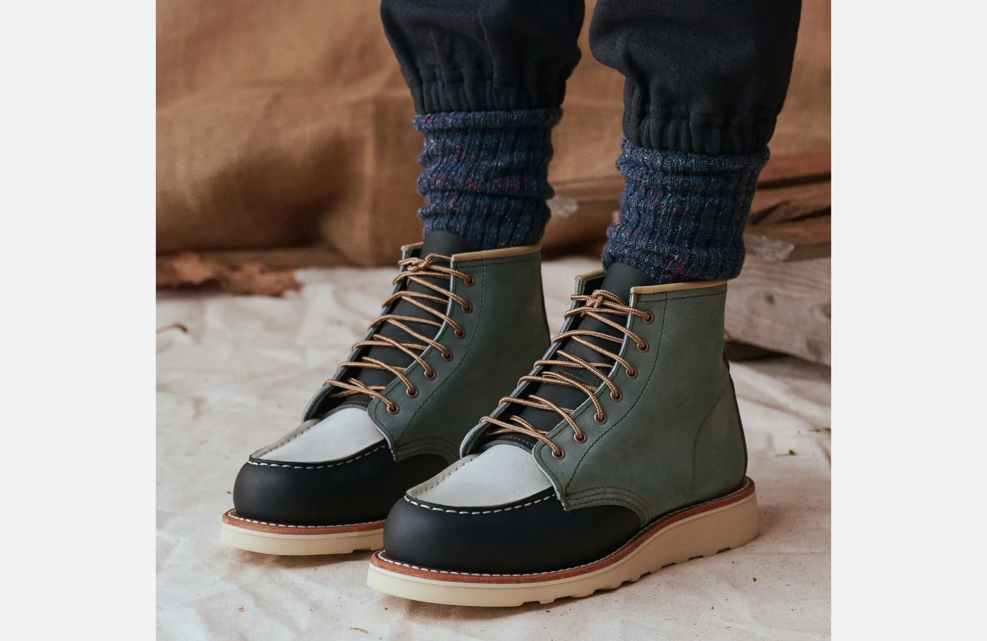 classic_moc__the_great_5-2.webp Classic Moc^Red Wing Shoes CLASSIC MOC & THE GREAT.